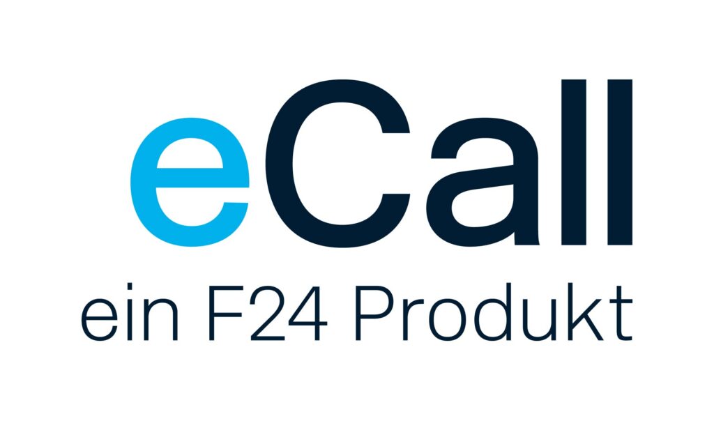 Logo mit der grossen Aufschrift „eCall“ (das „e“ in Blau, „Call“ in Schwarz), das für eCall Business Messaging steht, darüber die kleinere Aufschrift „ein F24-Produkt“ in Schwarz, alles auf weissem Hintergrund.
